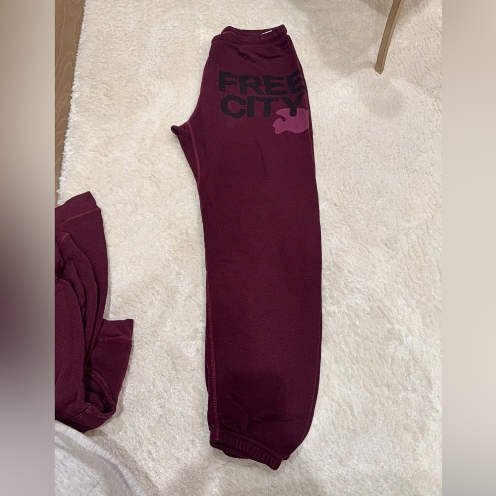 Burgundy free city superfluff lux og sweatpants size M.